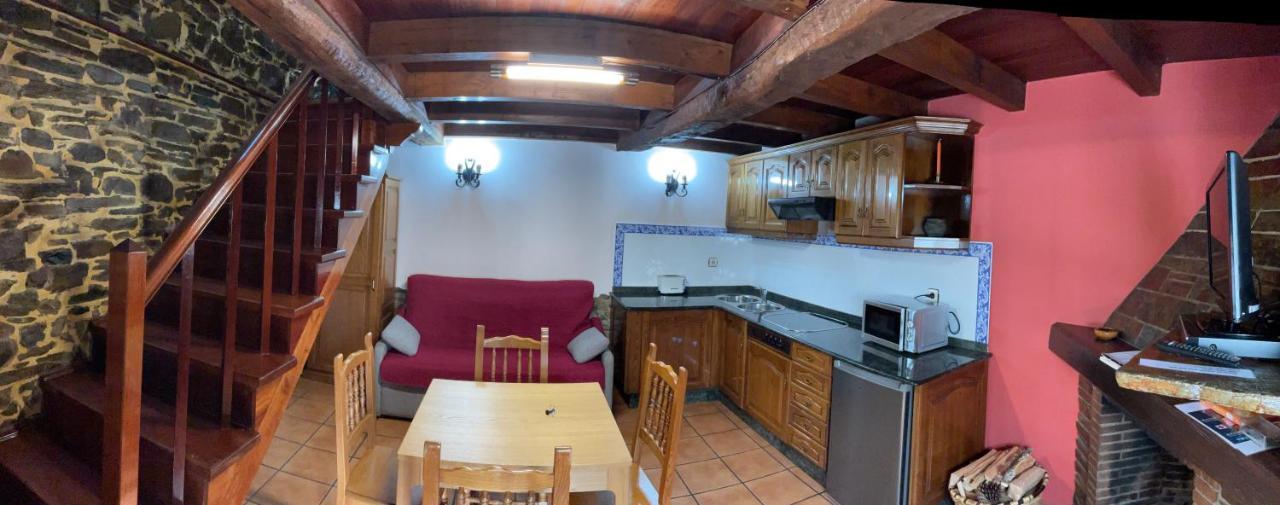 Casa Freixe Apartamentos Rurales 圣埃乌拉利亚德奥斯科斯 外观 照片