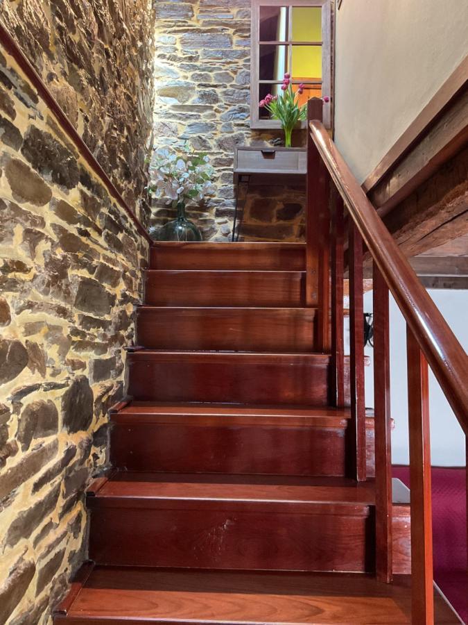 Casa Freixe Apartamentos Rurales 圣埃乌拉利亚德奥斯科斯 外观 照片