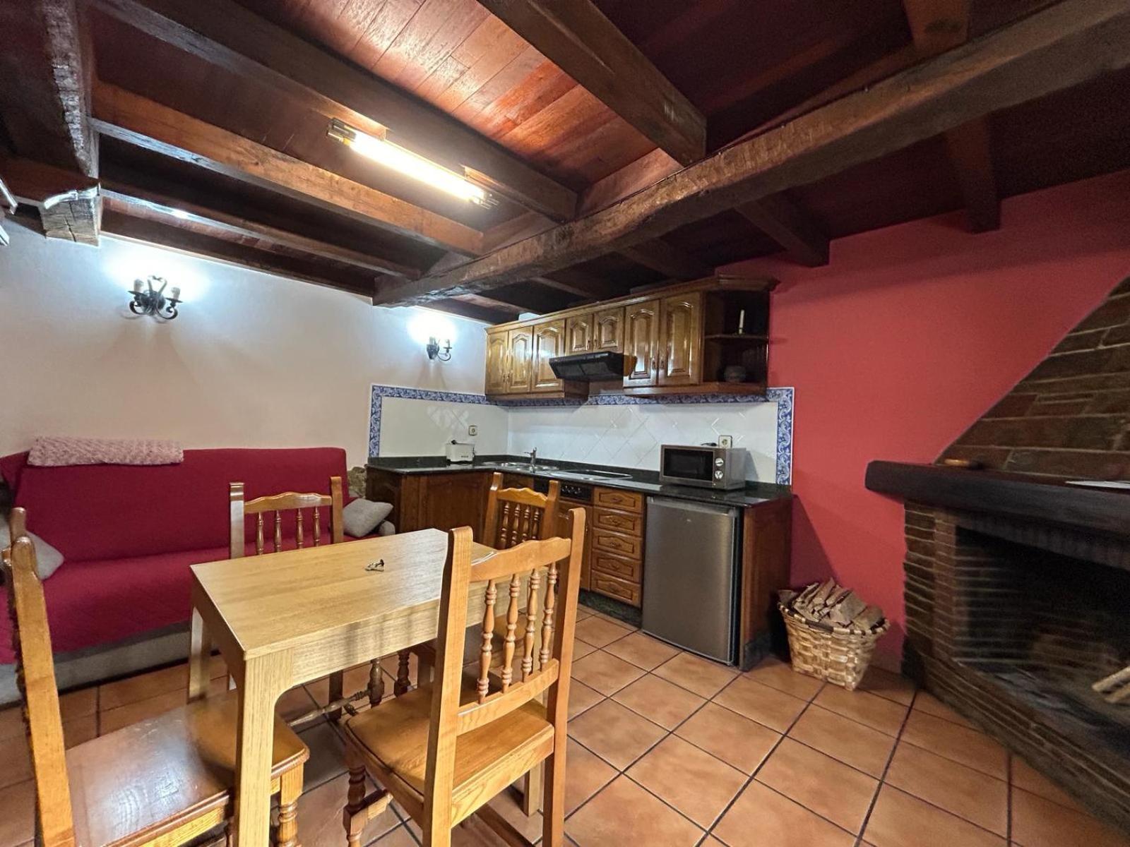 Casa Freixe Apartamentos Rurales 圣埃乌拉利亚德奥斯科斯 外观 照片